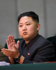 Помоги Ким Чен Ын приплыть в Америку