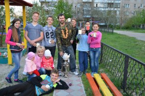 Недавно купил себе самовар на дровах, долго мечтал об этом, теперь всем двором пьем чай, хоть и живу в многоэтажке!