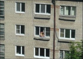 показалась, что это одна фотка!))