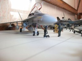 Прикольно! У меня тоже есть свои человечки. Правда, все примерно одним делом заняты.