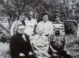 Владимир Путин с родителями