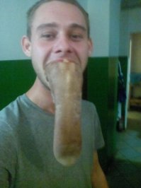 Что то меня напрягли приглушенно-зеленоватые тона фотографии. Уставший мозг связал композицию с чем-то типа "приколов практикантов" и теперь отказывается развидеть увиденное.