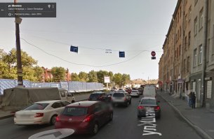 А в чем быдло!!! Не надо так ! Я на этом повороте каждый день - это поворот на Обводный! Автор ехал с четвертого ряда! Мужик с третьего - там всего 4-5 рядов, а по знакам 3! Обычная пробка!