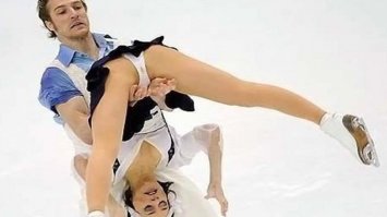 Мадам, вы трусы наизнанку надели..