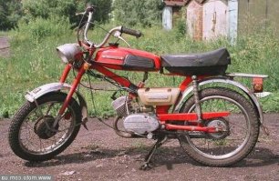 А тут старшина Полищук на ма-ца-ци-кле!