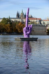 25 самых необычных скульптур и статуй со всего мира