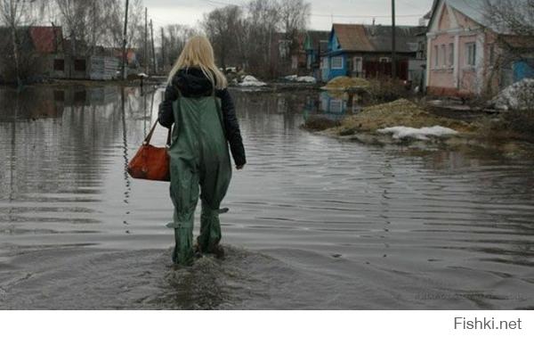 Красавица! У нас в питерском дворе в Кировском районе, точно так и нужно одеваться, спасибо Матвиенкам да Полтавченкам.