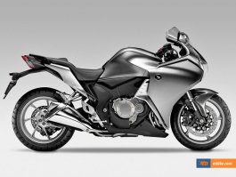 Катался на Harley-Davidson Sportster 883 если честно такая ху..ня!!жопа пол дня потом болит всего трясет. Вот Мотоцикл Honda VFR 1200FD вот где одно удовольствие ездить!!