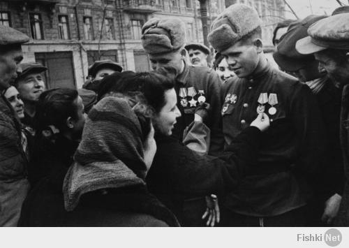 одесситы встречают освободителей