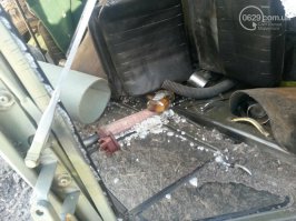 Точно сегодня 3 ДТП с вояками, на Артема Уазик перевернули так внутри даже забыли бутылку с чем то желтым, план по ДТП выполняют наверно. Я хотел написать каждый день но боясь преувеличить написал неделю, наверно каждый день если среднее взять. Надо это решать как то, безответственность всему виной.