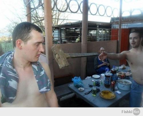 Как это вижу,сразу под стол падаю.