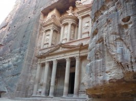 Иордания. Ущелье "Siq" и знаменитая сокровищница "Эль-Хазне"