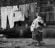 Фото современное.На первых этажах решетки,таких ползунков при СССР не было.