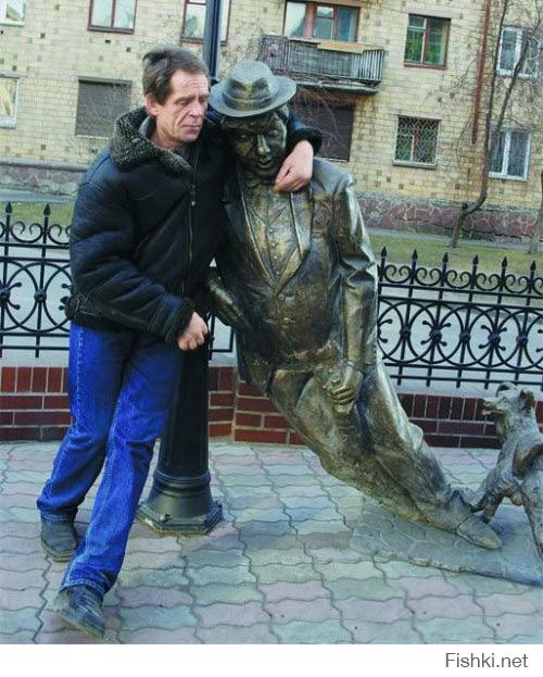 Как правильно фотографироваться с памятниками...