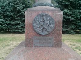 Одного не могу понять. Куда это всё делось? Мы всё забыли?
