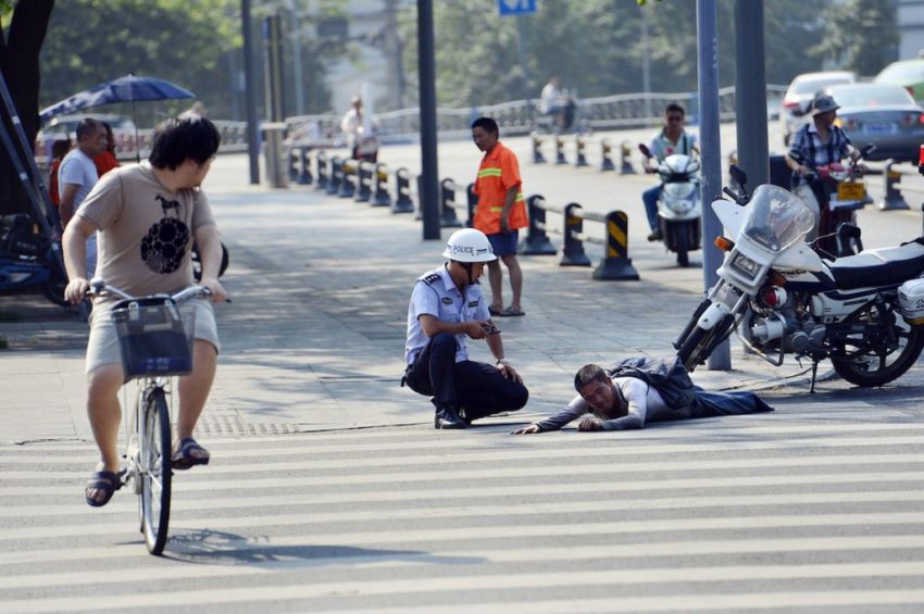 Miraculous Healing: a Footless Beggar Walks Away when Police Arrive