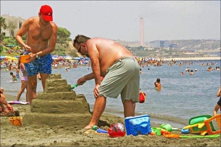 Hilarious beach photos.