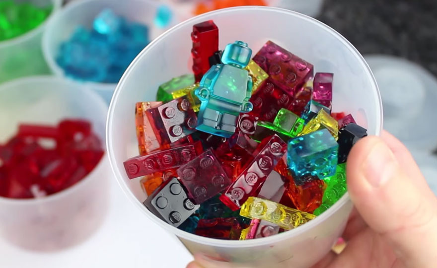 You can now make edible LEGO gummies you can build with!