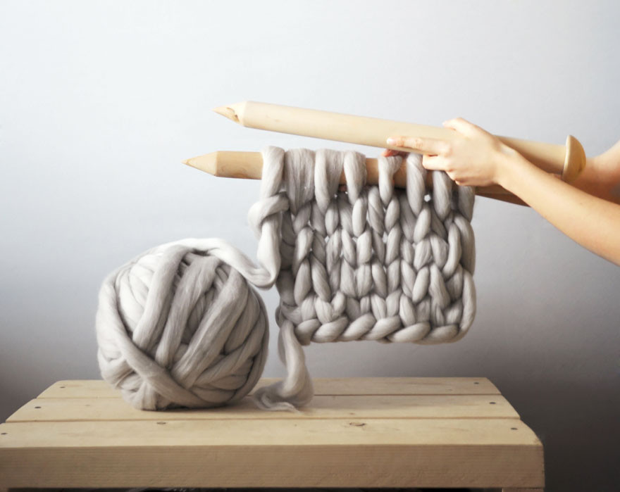 Extremely Chunky Knits By Anna Mo Look Like They’re Knit By Giants