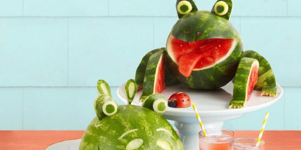 7 Amazing Watermelon Sculptures That Look Almost Too Good to Eat