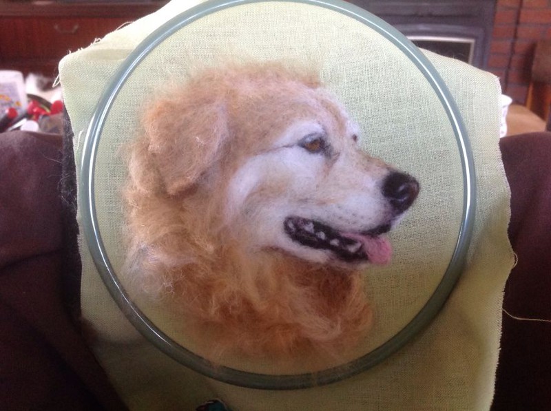 2D needle felted picture of Golden Retriever