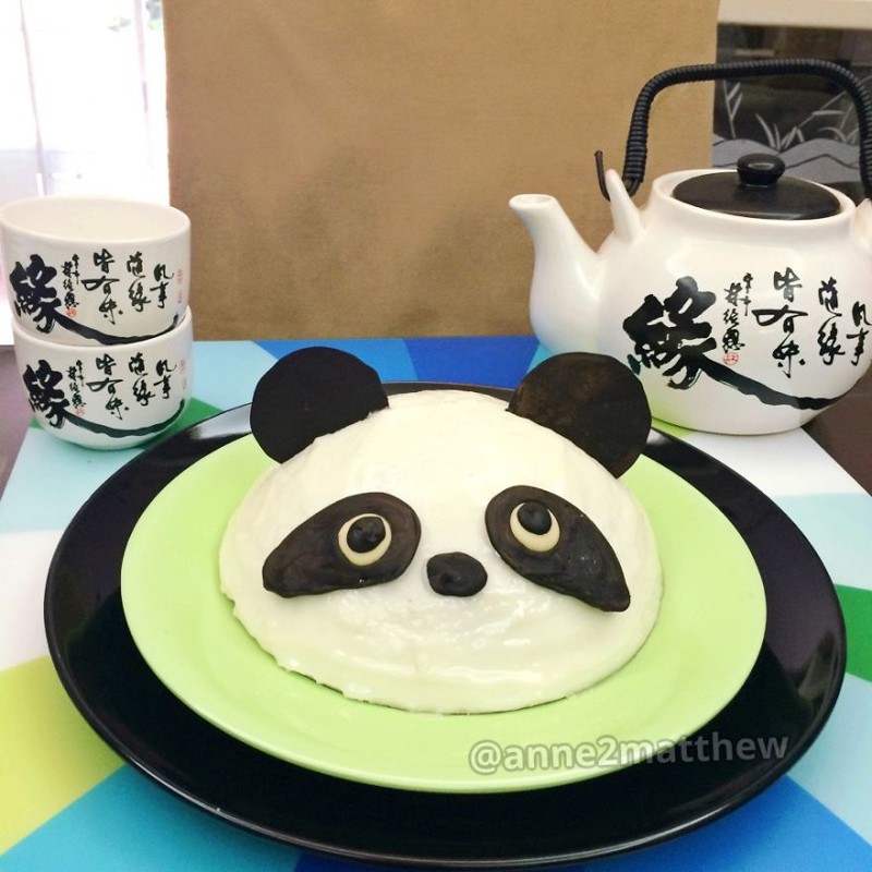 Panda Sponge Cakes