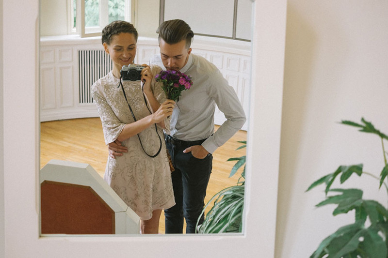 Bride Decides To Be Her Own Wedding Photographer