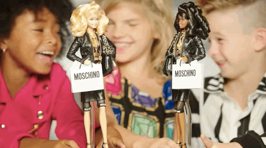 Chillin’ with his friends, lookin’ like a mini Jeremy Scott. Chillin’ with his friends, lookin’ like a mini Jeremy Scott.