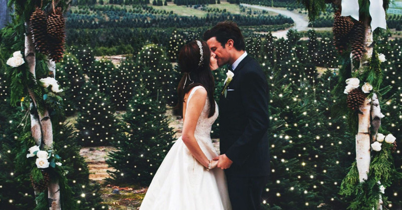 This Christmas Tree Farm Wedding Looks Like A Fairytale Come True
