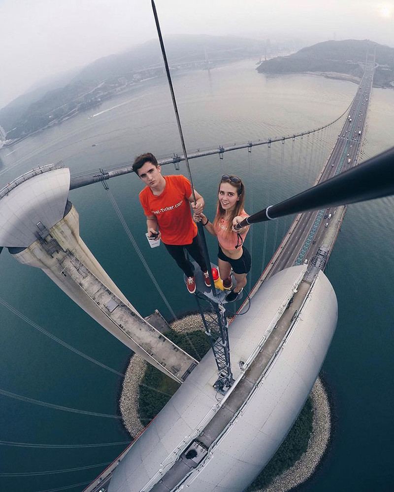This Russian Girl Takes The Riskiest Selfies Ever