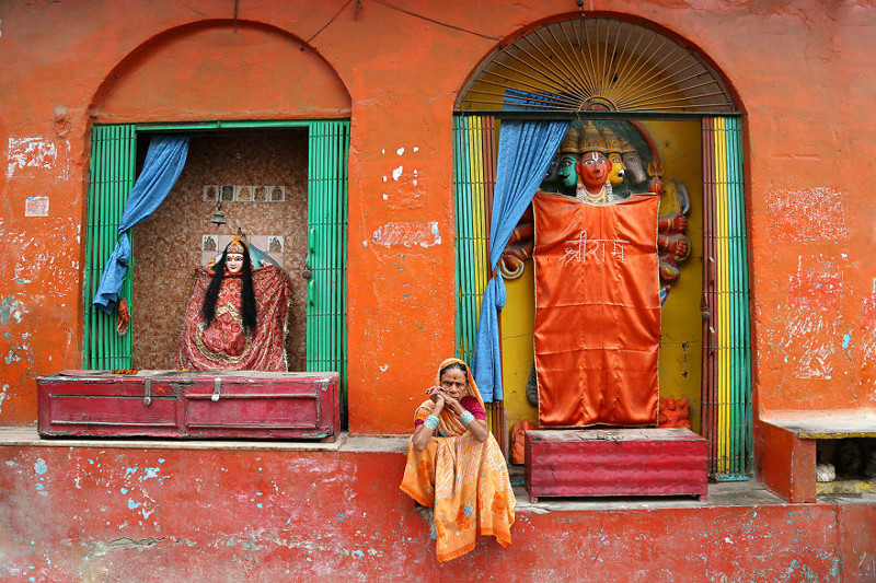 #15 Woman In Varanasi, India
