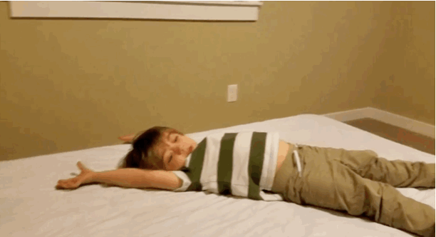 Woman Creates Glow-In-The-Dark Galaxy Painting For Boy Who Couldn’t Fall Asleep, Here’s His Reaction Woman Creates Glow-In-The-Dark Galaxy Painting For Boy Who Couldn’t Fall Asleep, Here’s His Reaction
