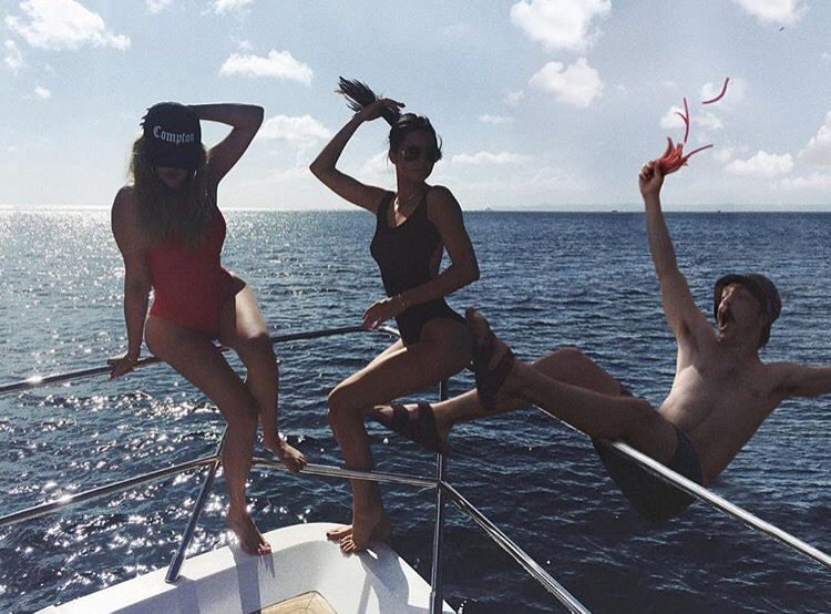Like this casual shot from a Kardashian/Jenner boat outing: