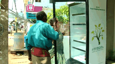 Restaurant Puts Fridge In Street So Hungry People Can Take Leftovers Restaurant Puts Fridge In Street So Hungry People Can Take Leftovers