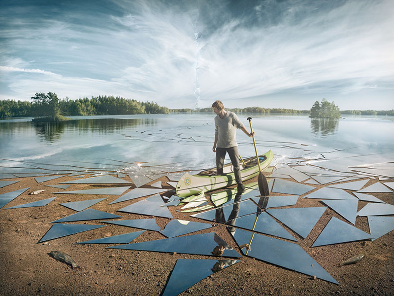 Photographer Uses 17 Square Meters Of Mirror For This Epic Shot