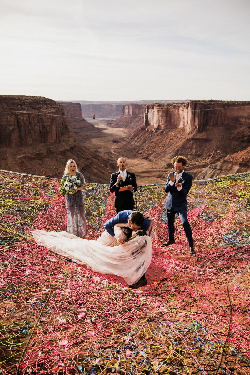 Couple Gets Married At 400 Feet Height And The Pictures Will Take Your Breath Away