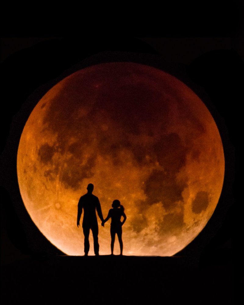 Incredible Images Of The Rare “Super Blue Blood Moon”