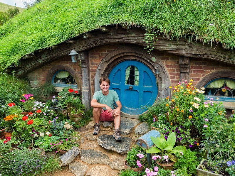 Took some of ’em touristy pictures in Hobbiton