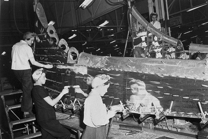 “Rosie the Riveter” at work at Boeing Plant 2