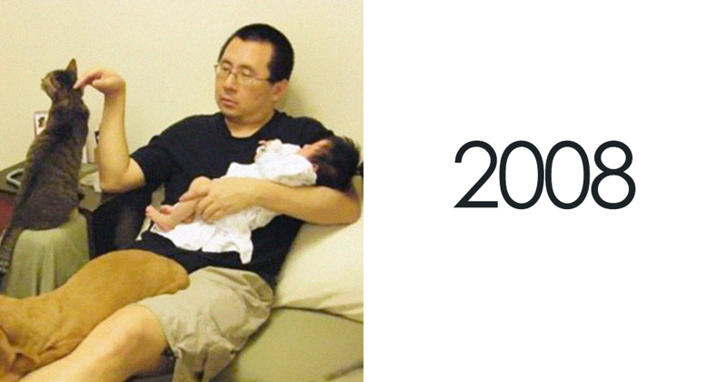 Father, Daughter And Pets Take The Same Photo For 10 Years