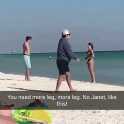 People Are Sharing Pics Of Boyfriends “Forced” To Take Perfect Pictures Of Their Girlfriends People Are Sharing Pics Of Boyfriends “Forced” To Take Perfect Pictures Of Their Girlfriends