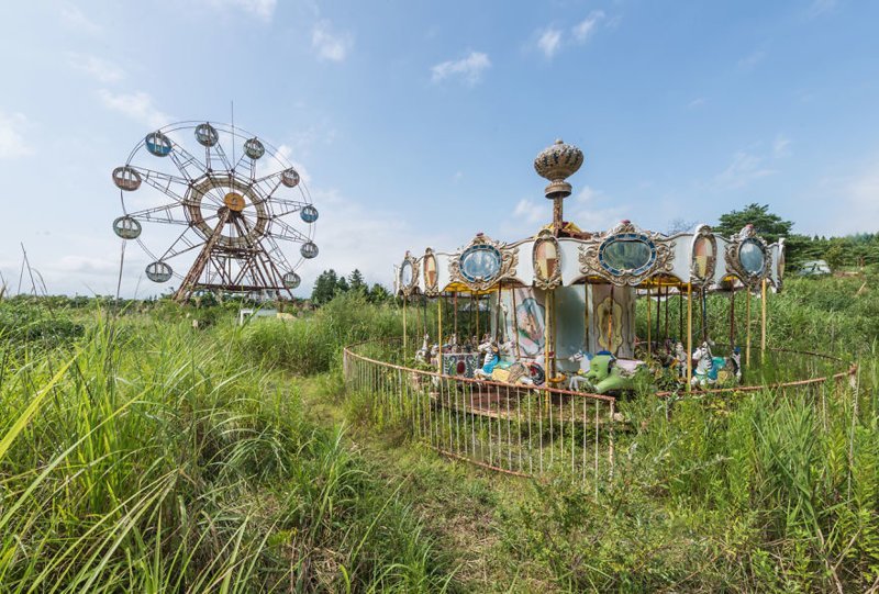 #8 Abandoned Theme Park