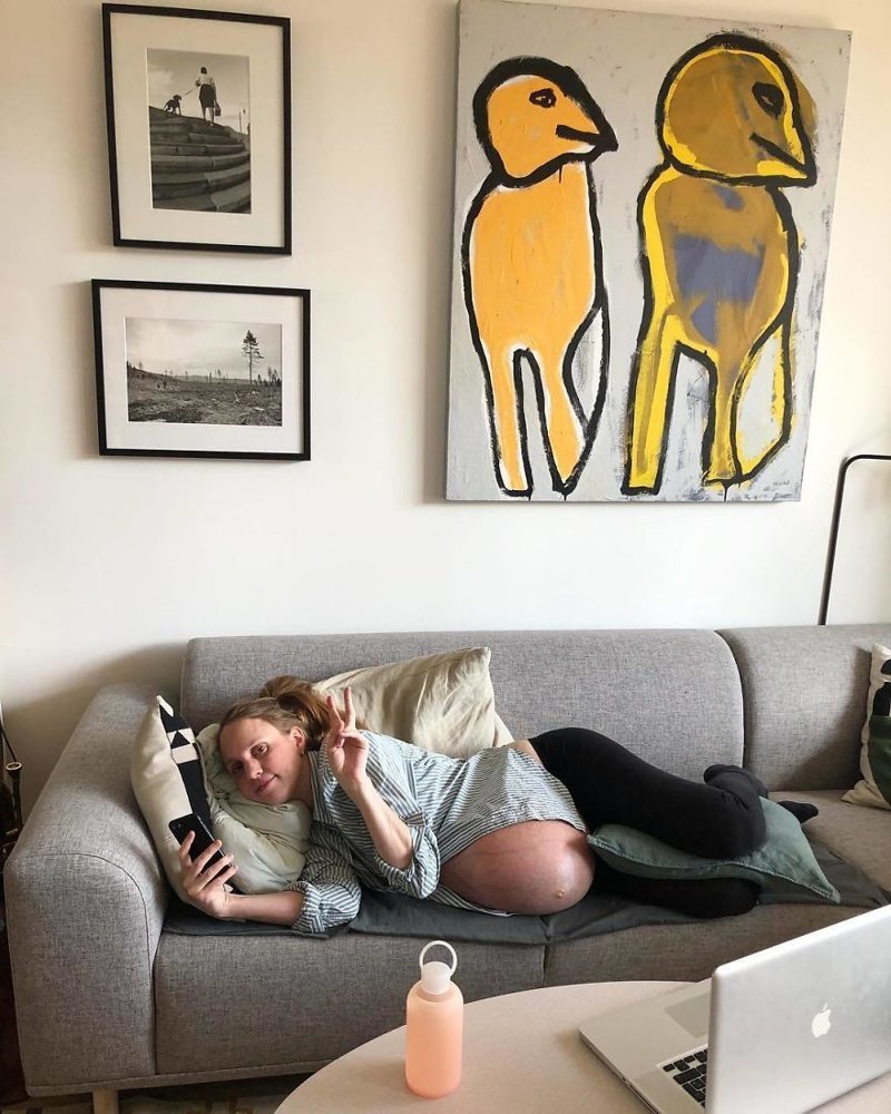 “This is me most of the day now: TV series, podcasts, sleeping, browsing on my phone, and so on. Mixed in with babies kicking, heart burn and quite a lot of Braxton Hicks contractions”