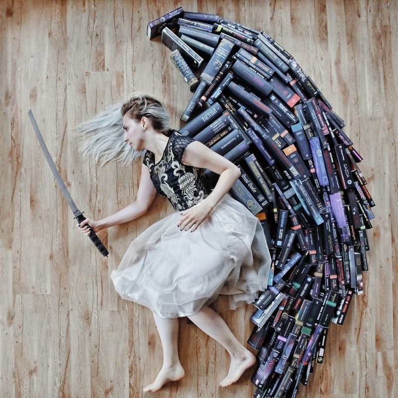 Book-Lover Turns Her Massive Library Into Art, And Her 90k Instagram* Followers Approve