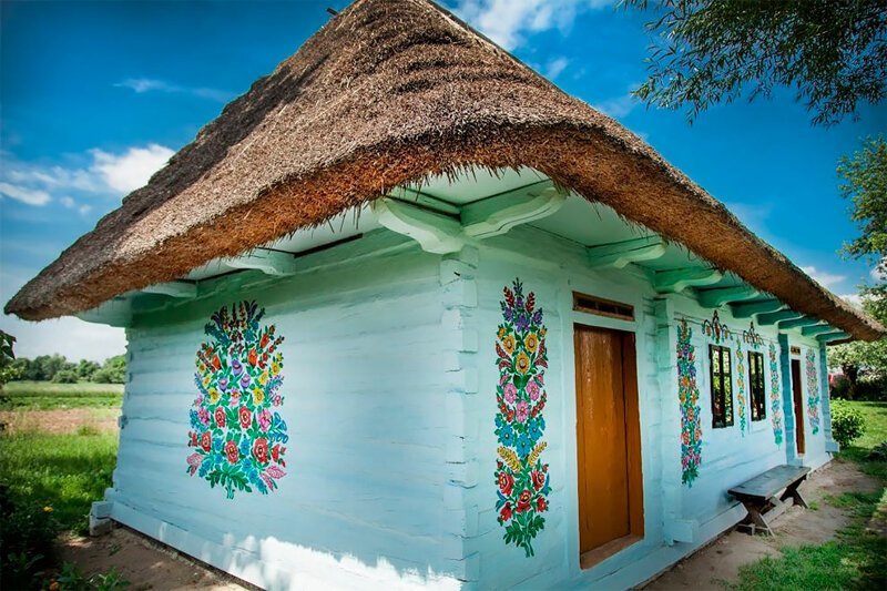 Painted Cottages Of Poland: Beautiful House Decorating Tradition That Survived To These Days