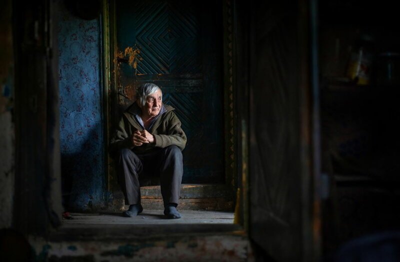 I Photographed Transylvanian Elders Who Preserve Centuries-Old Traditions And Habits