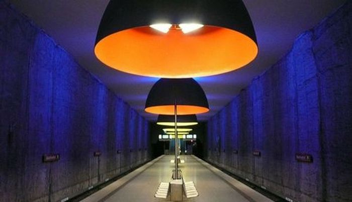 Cамые впечатляющие в мире станции метро