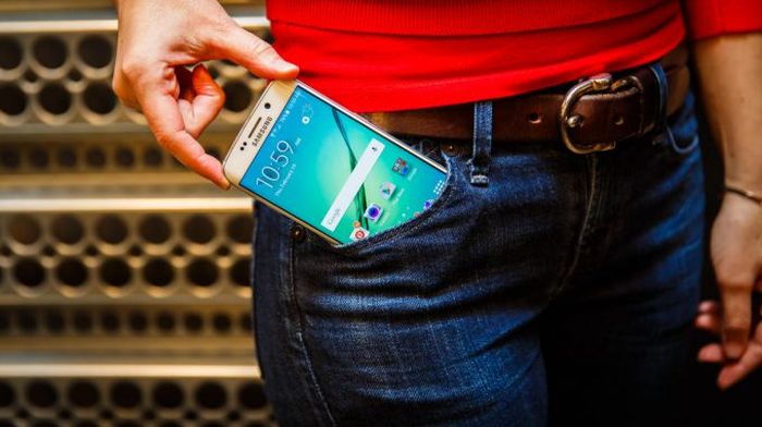 Samsung Galaxy S6 Edge попытались согнуть как iPhone 