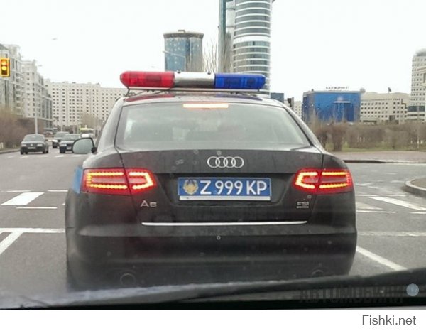 Гиперкар Lykan Hypersport для полиции Абу-Даби