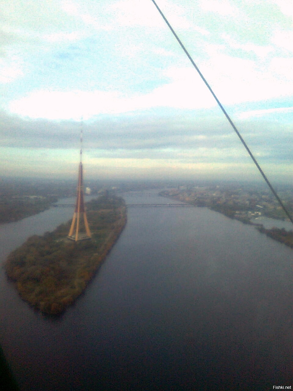 моё первое фото с дельтоплана на котором в первые полетал. Riga 2012 :)